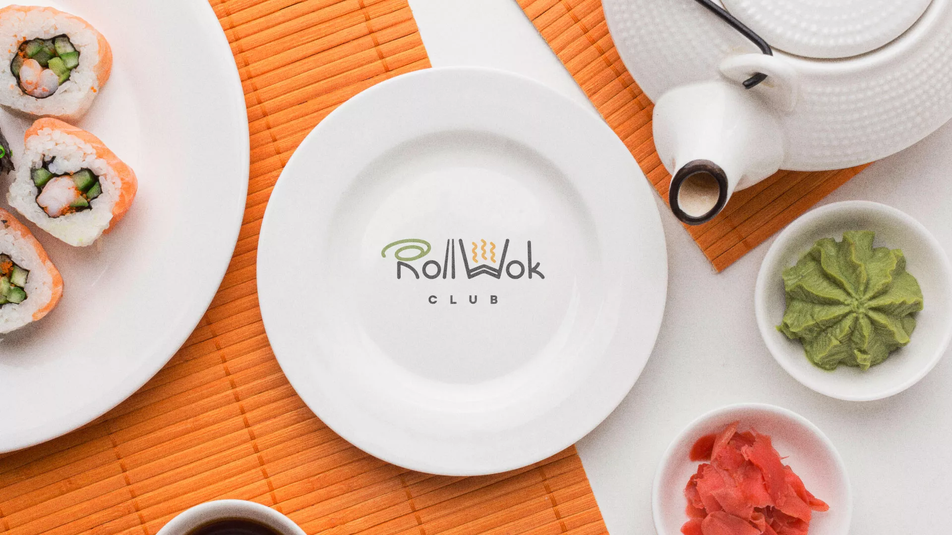 Разработка логотипа и фирменного стиля суши-бара «Roll Wok Club» в Болотном